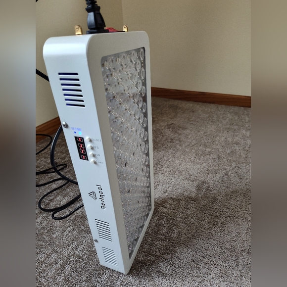 Red Light Skincare - Picture 2 of 4